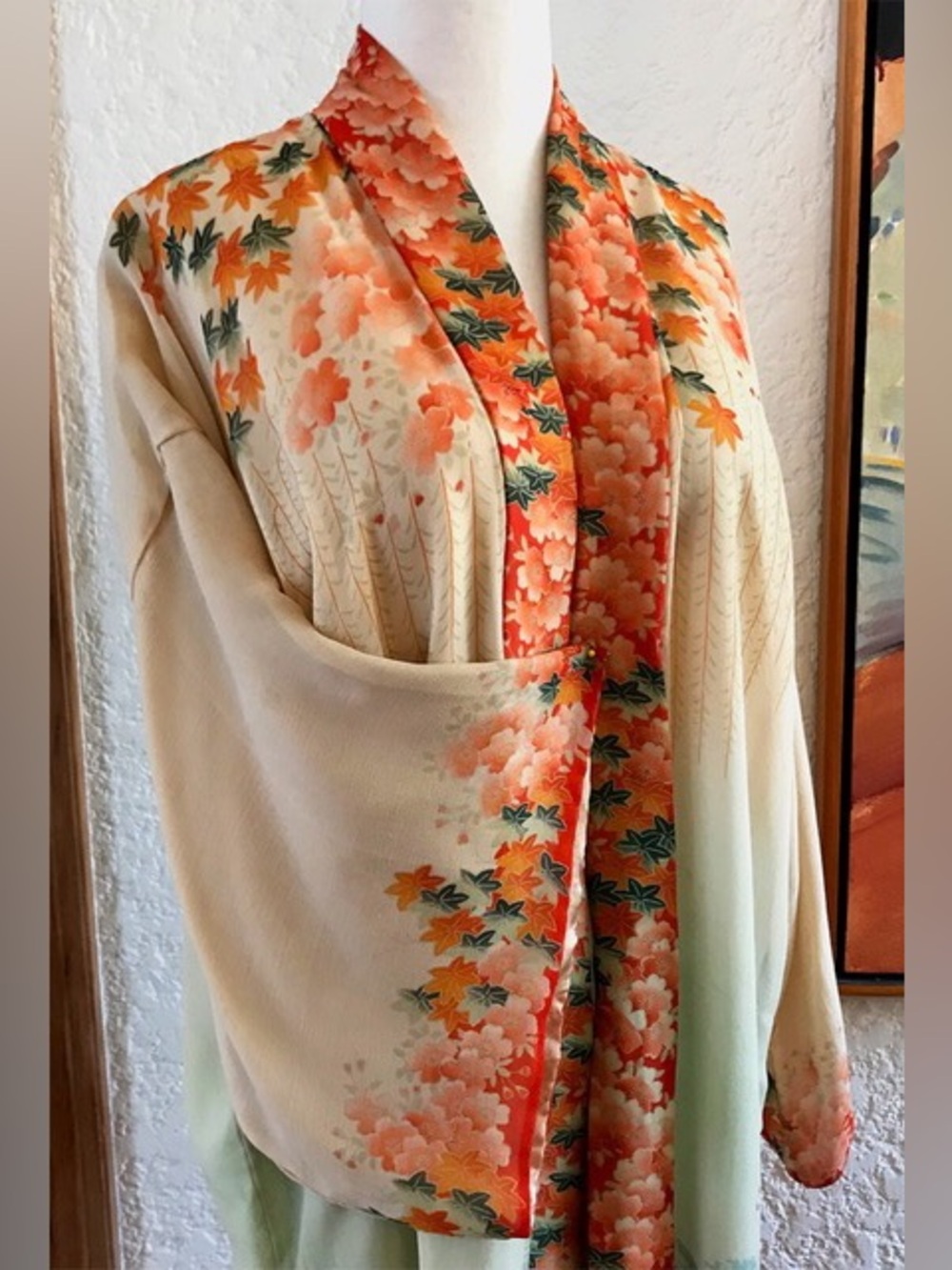 Exquisite Vintage Silk Japanese Robe with an amazing Silk Satin Ombre’  Liming!